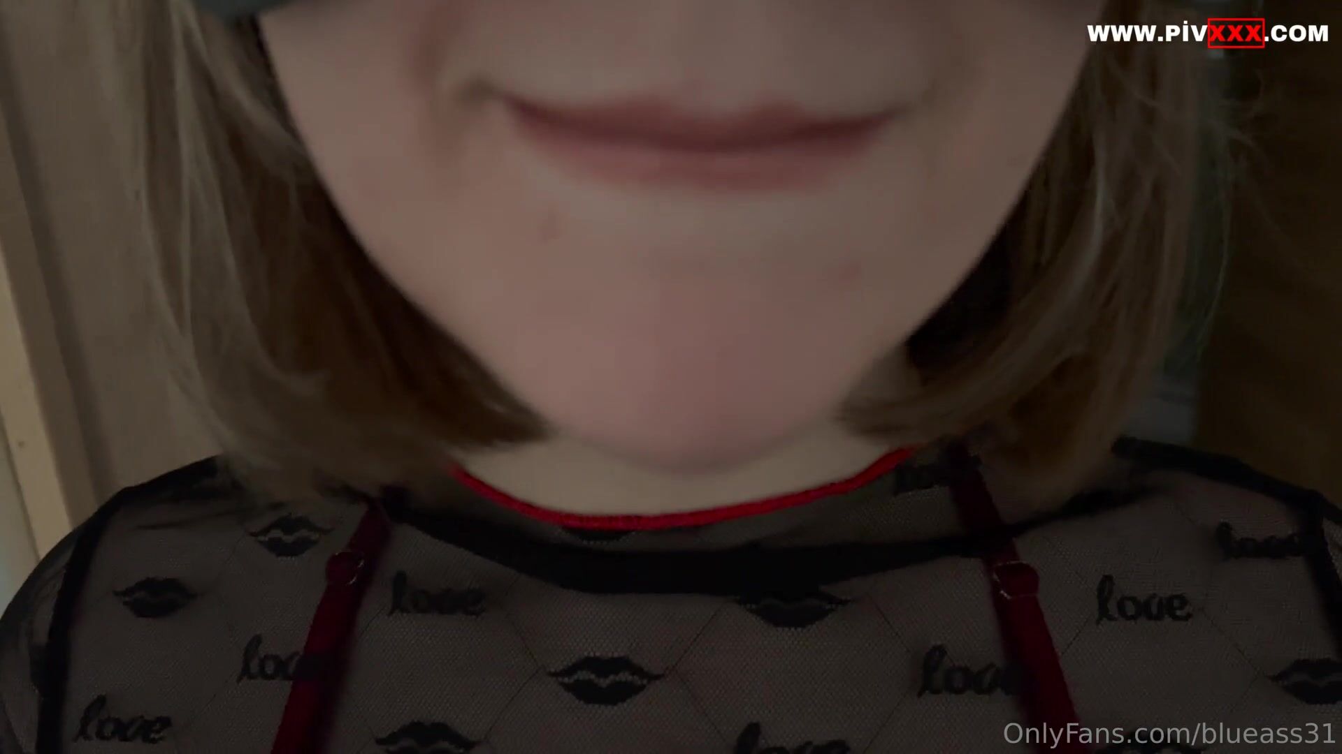 Onu azdırmak için önce kucağına oturdum ve ayaklarımla footjob yaptım – lina mavi İfşa Videoları