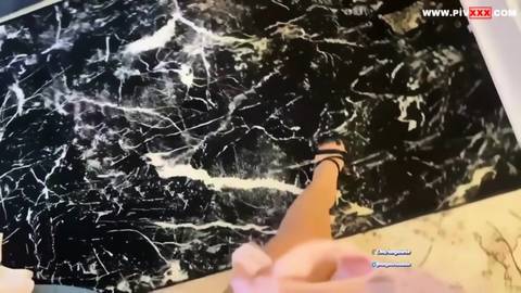 nazenin onlyfans’ta sarışın kızla öpüşüp am yalama yapıyor