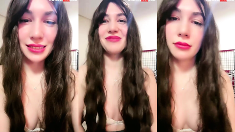 study’nin seksi webcam teasingi ile azgın bakışlar