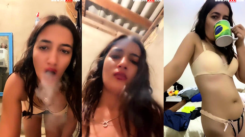 zara tango’da sigara içip amını parmaklıyor