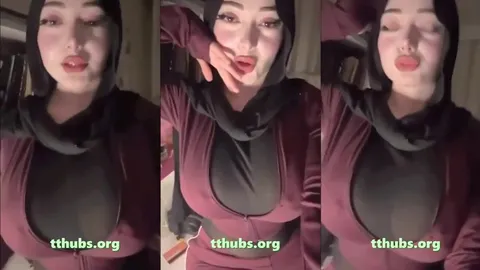 türbanlı esmer hatun pembe fermuarlı üstte yalnız oynuyor