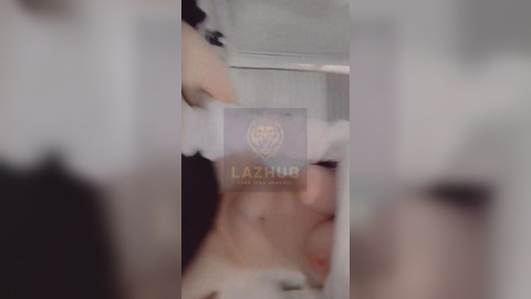 Kucakta sikişirken gavat kocasına karın vurduruyor diyen kadın