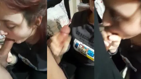 Kızıl saçlı köylü kaltak köy evinde sakso çekiyor