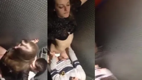 Bar tuvaletinde kucakta sikilen karıyı gizli çekmişler