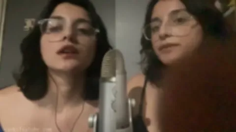 Senadeska İkizimle beraber öpüşme sesleri ve spit painting Video İzle.ts