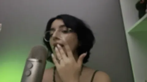 Senadeska Parmak yalama ASMR Video İzle.ts