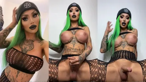 Mia Maffia aka mia_maffia OnlyFans – Crotchless leggings, thigh boots and girl dick